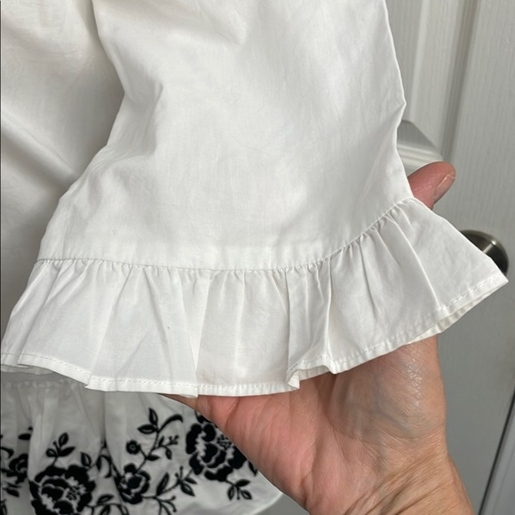 Kate Spade White Blouse Bell Sleeve Peplum Black Embroidery Size XS - Picture 9 of 10